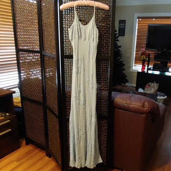 Dress - Picture 1 of 2